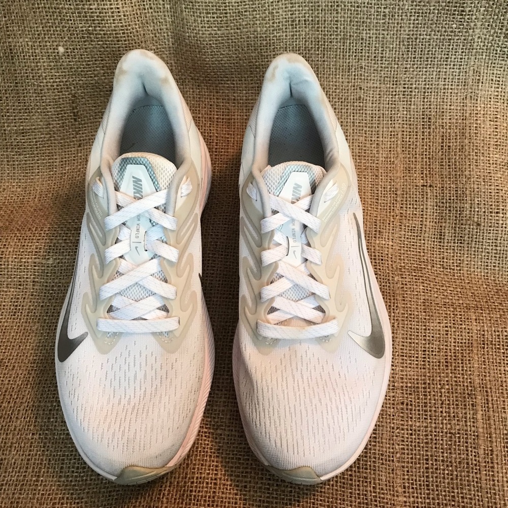 Nike Women’s Zoom Winflo White Silver Size 6 - Picture 4 of 10